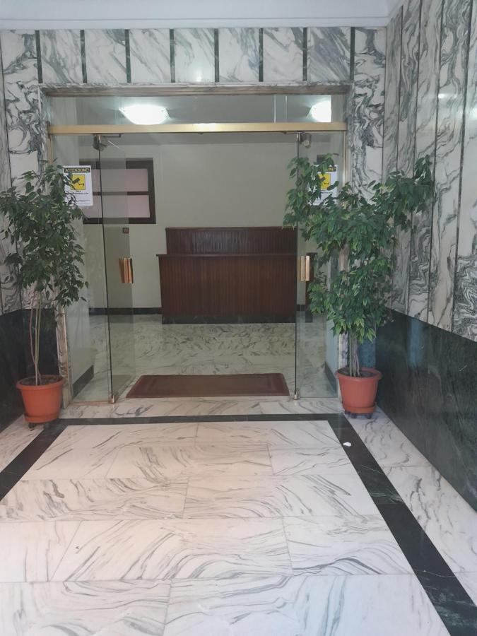 Domus Magnifica Apartment โรม ภายนอก รูปภาพ